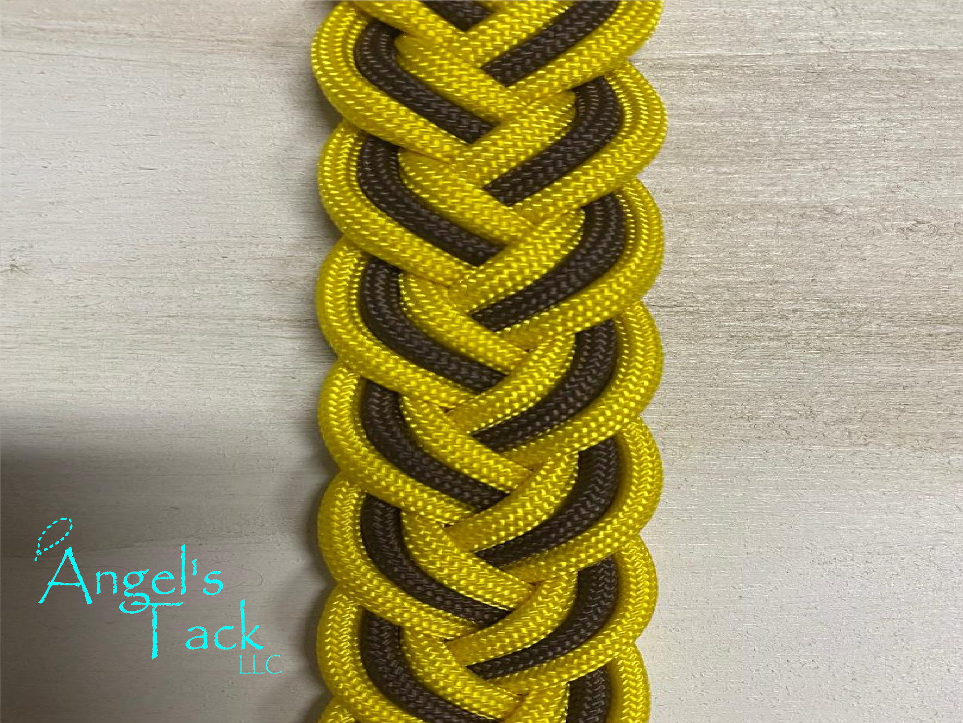 Yellow and brown barrel reins, close up