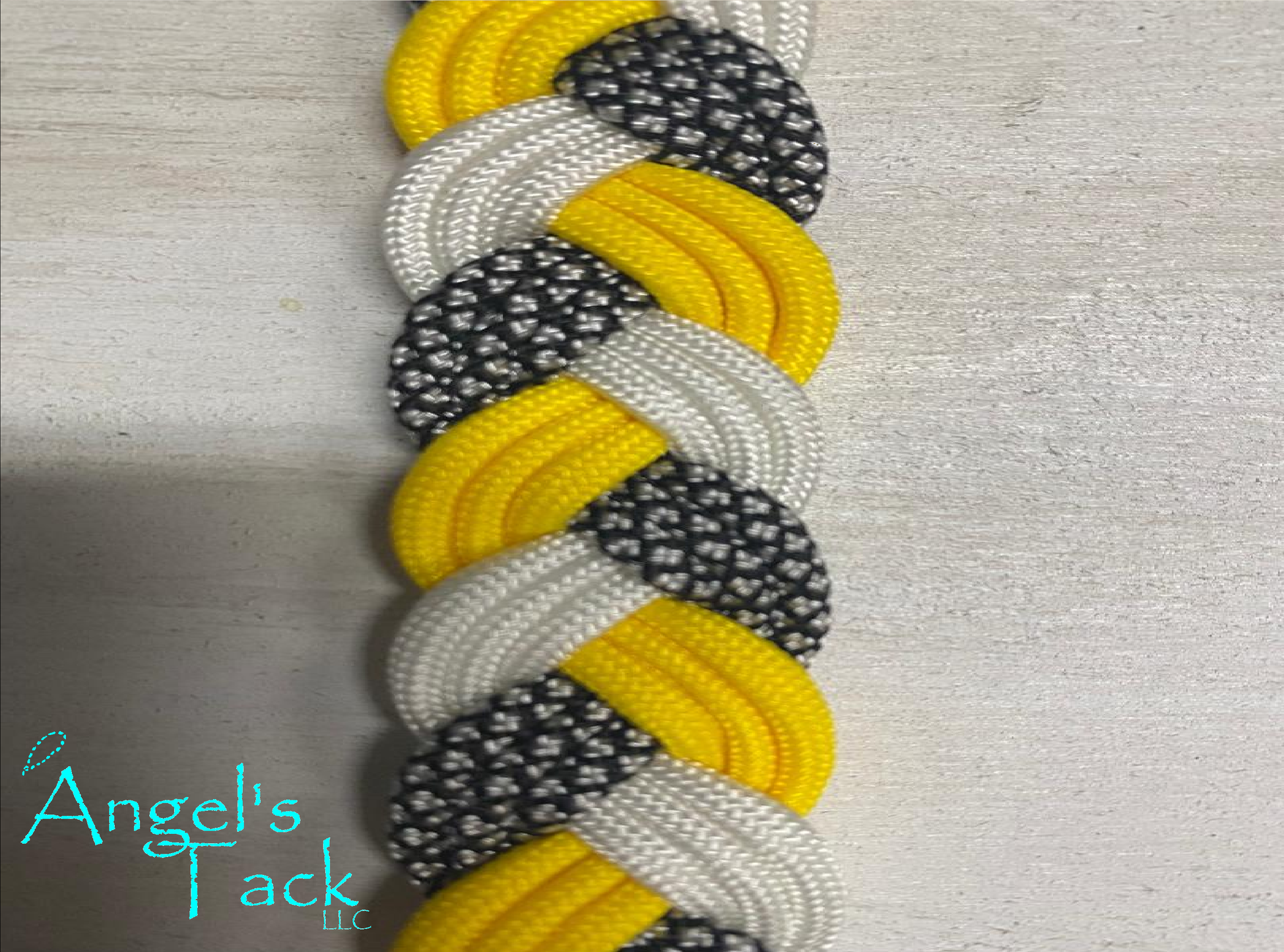 Yellow black and white barrel reins, close up
